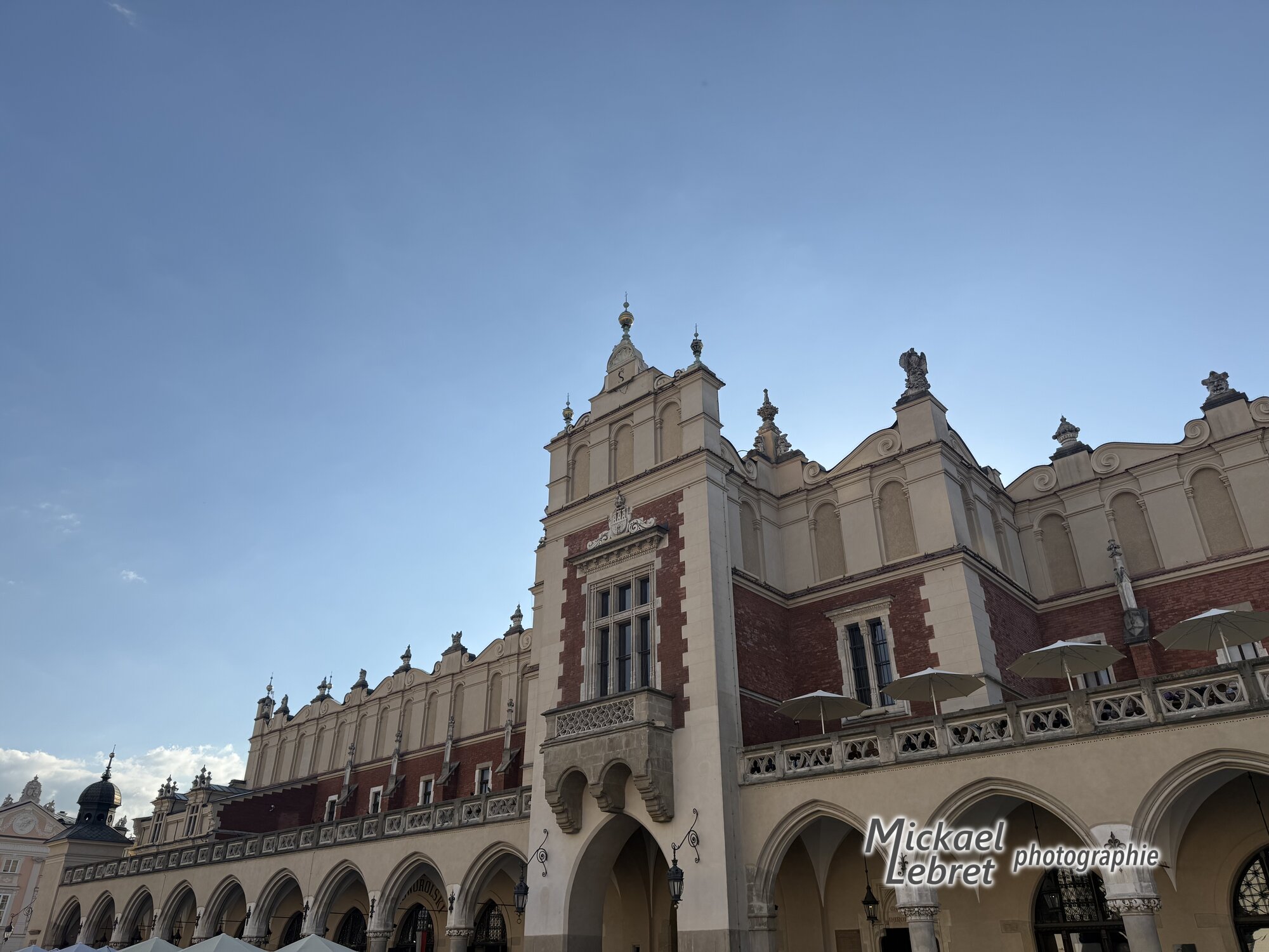 La Halle aux Draps et ses arcades