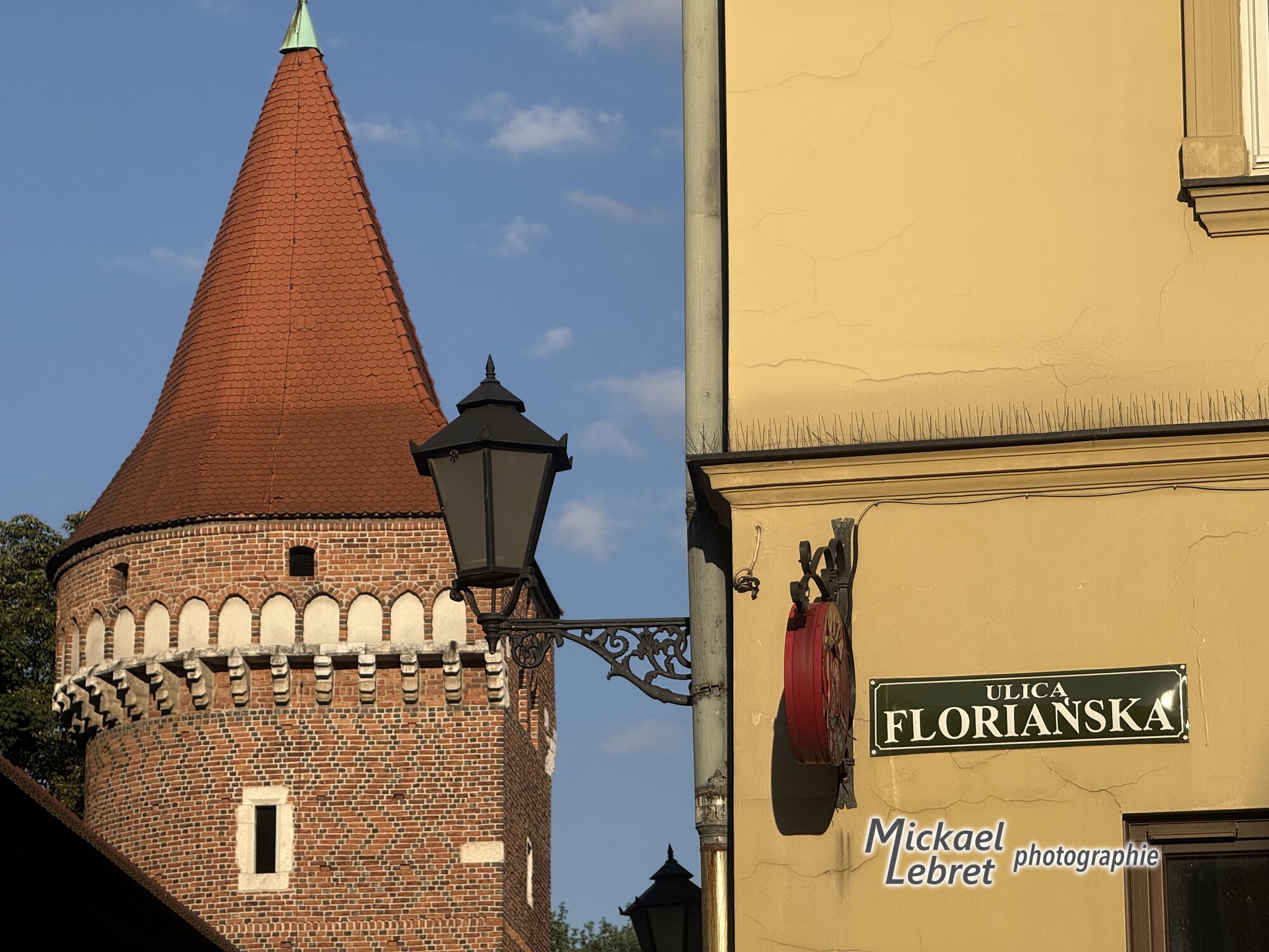 Le Barbacane, au coin de la Rue Floriańska