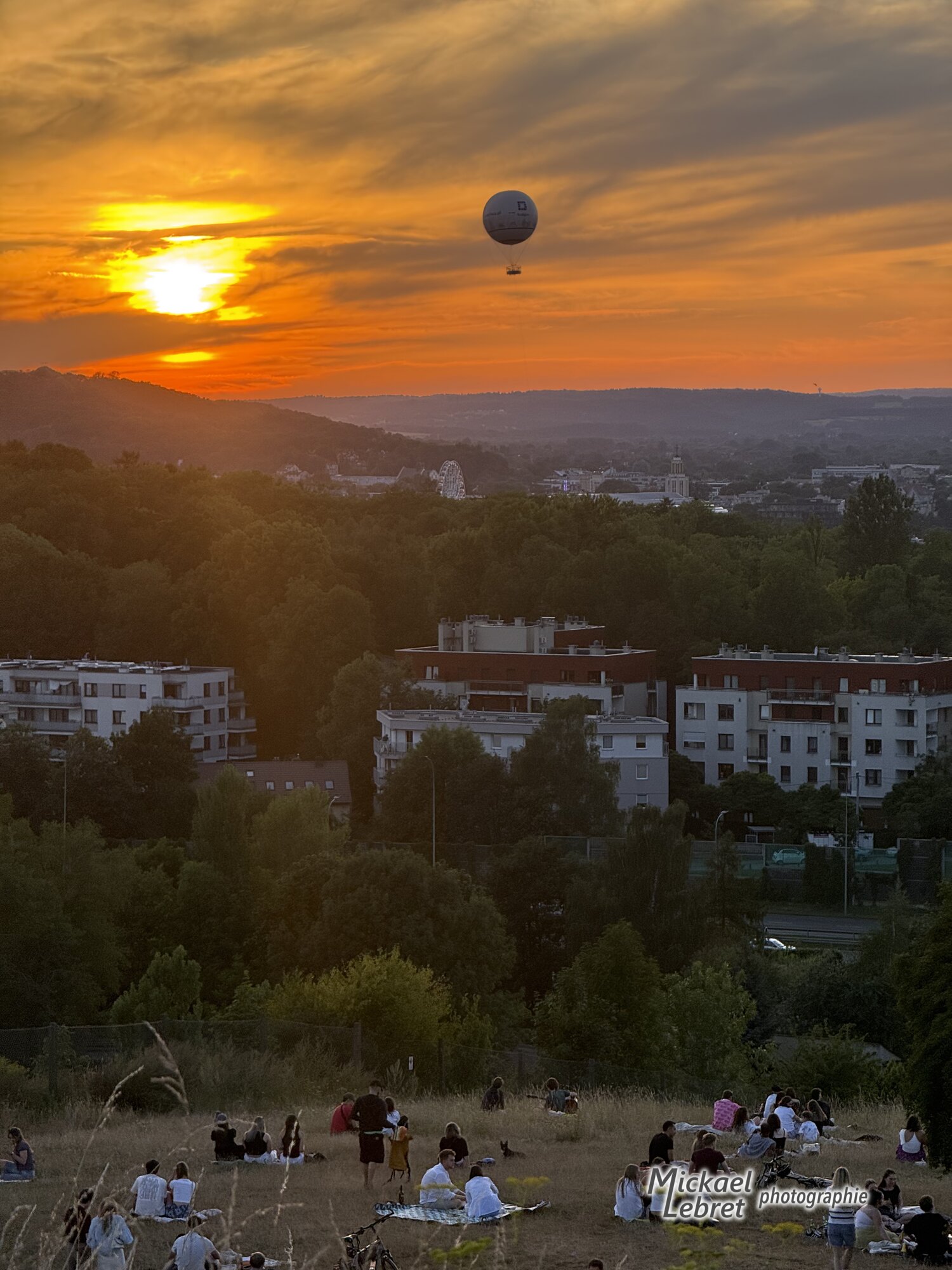 Dernier rayon sur Cracovie, montgolfière comprise