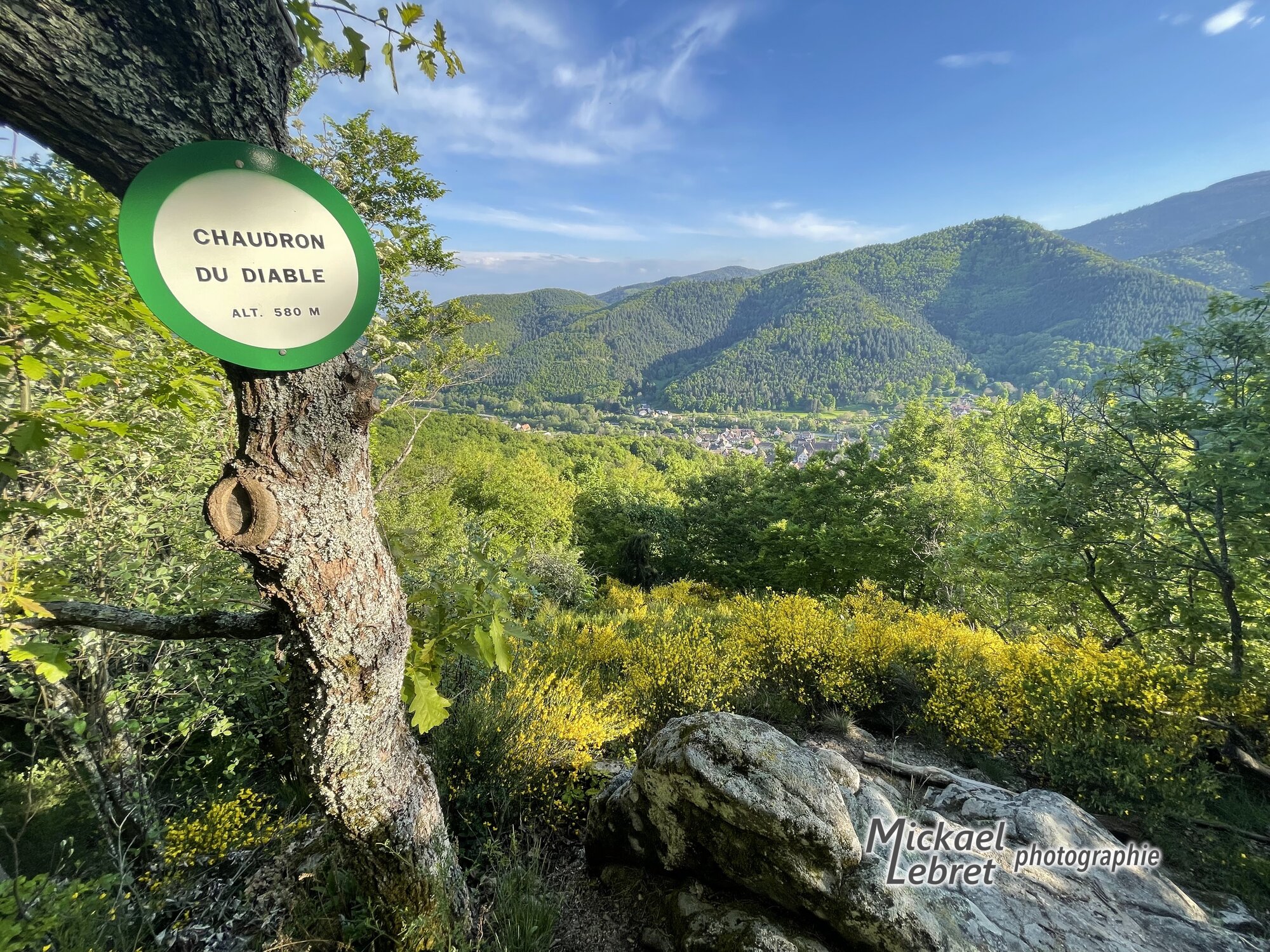 La plaque du Club Vosgien au Chaudron du Diable, 580 m