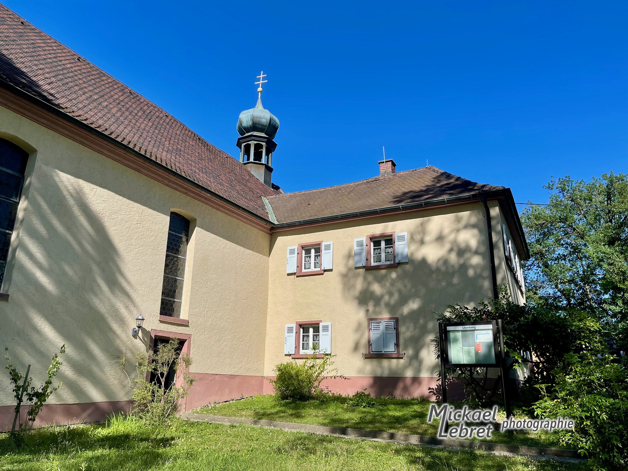 La chapelle du Lützelberg et son clocher à bulbe