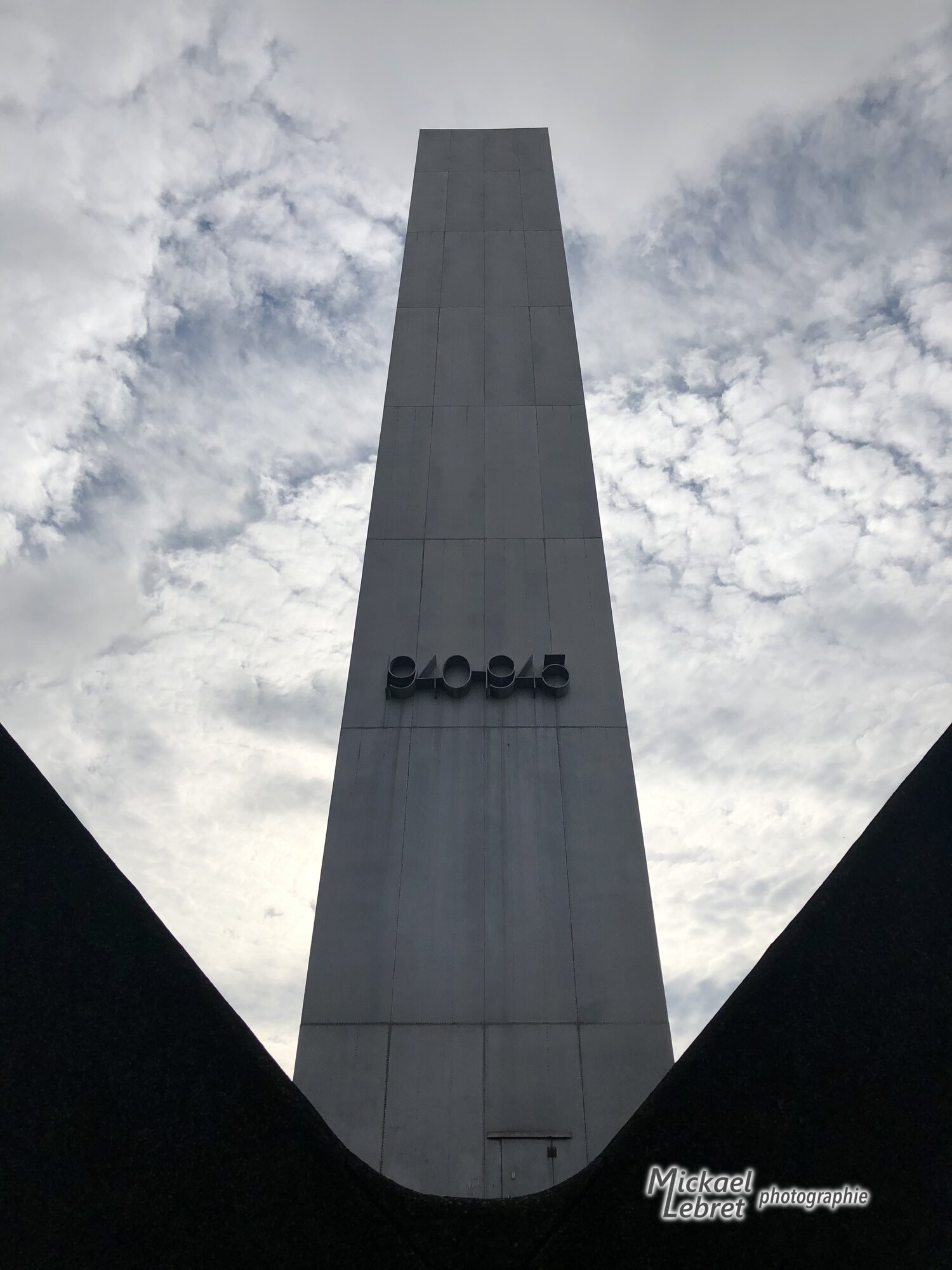 De Boeg, le mémorial de la marine marchande, au Leuvehoofd