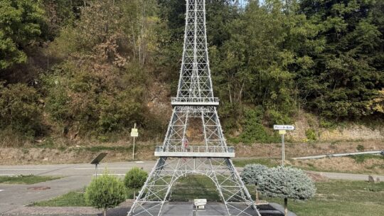 Buhl et Schweighouse, des tours Eiffel aux pavés de mémoire