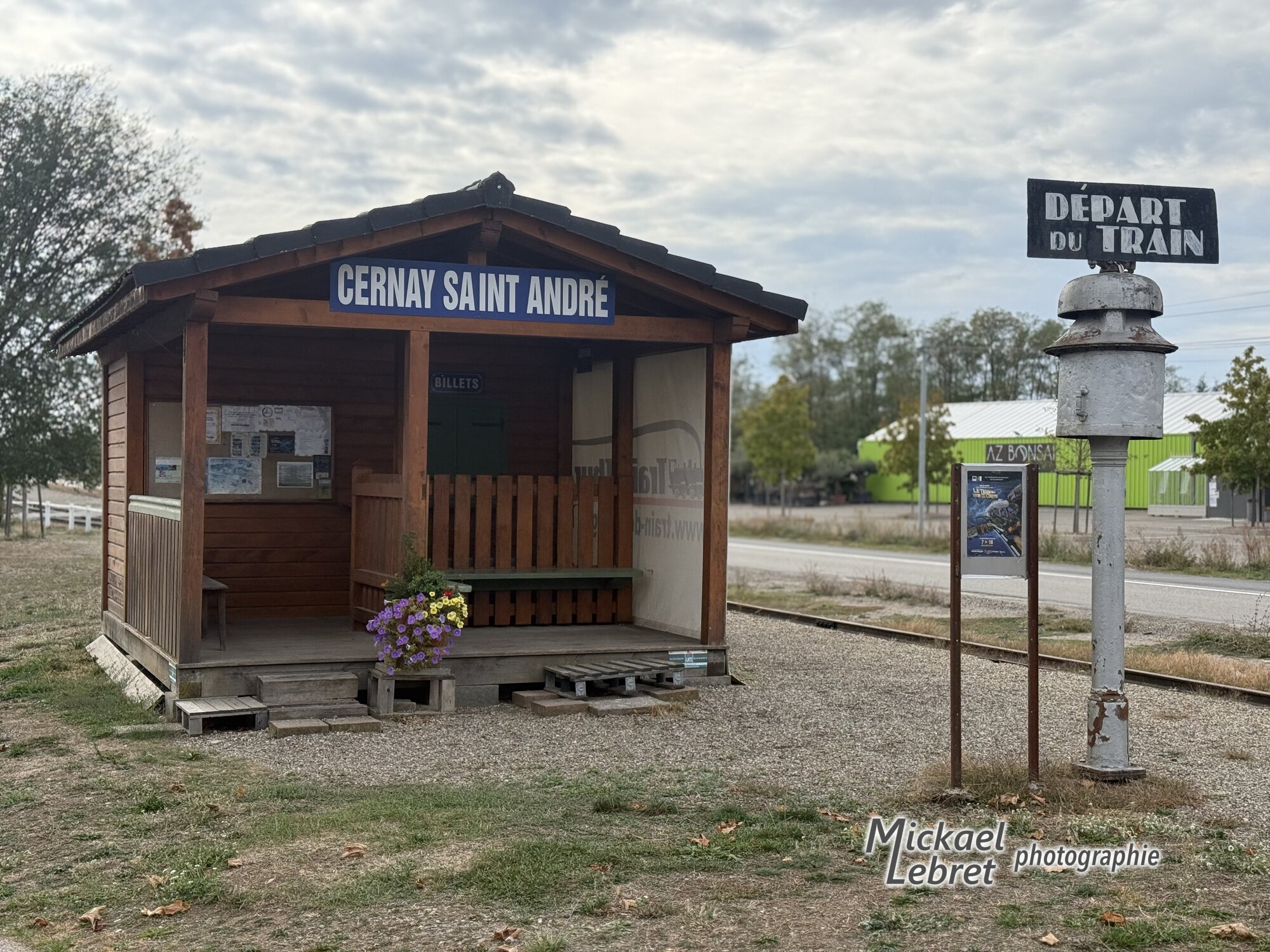 La petite gare en bois de Cernay Saint-André